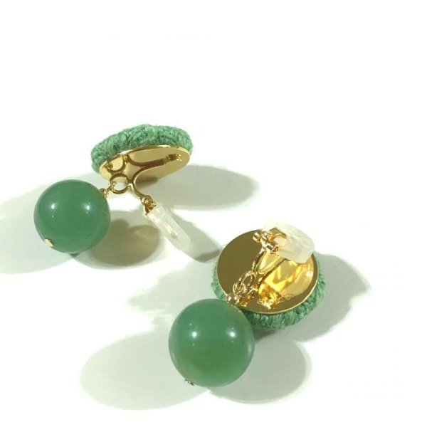 画像3: ツイードと天然石のイヤリング☆1粒グリーンアベンチュリン(ピアス可) (3)