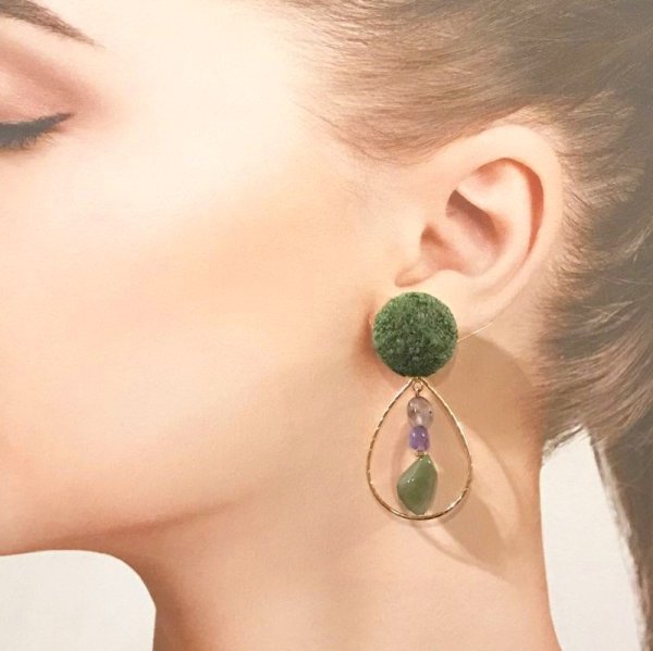 画像2: ツイードと天然石のピアス☆オリーブ（イヤリング可） (2)