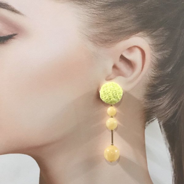 画像2: ツイードと天然石のスティックイヤリング☆イエロー（ピアス可） (2)