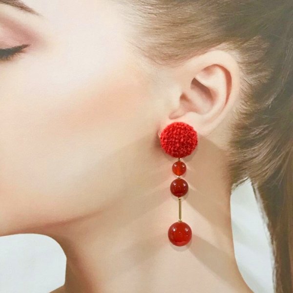 画像2: ツイードと天然石のスティックイヤリング☆レッド(ピアス可) (2)