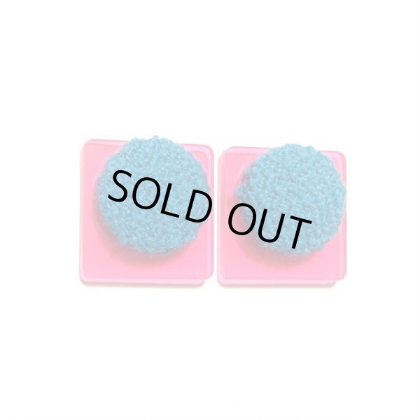 画像4: ツイードとアクリルの耳飾り　スクエアネオンピンク×ターコイズ（イヤリング・ピアス可） (4)