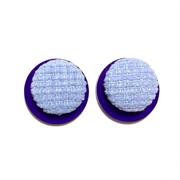 画像4: ツイードとアクリルの耳飾り　S クリアパープル×ラベンダーブルー（イヤリング・ピアス可） (4)